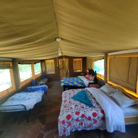 Oloirien Tented Camp Mara Simba المظهر الخارجي الصورة